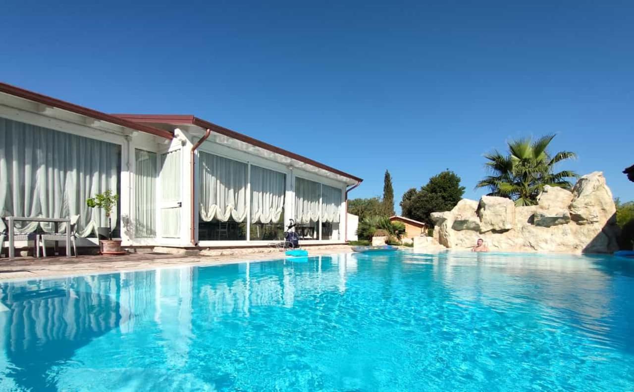 Residenza Nosy Be Villa Palombara Sabina ภายนอก รูปภาพ